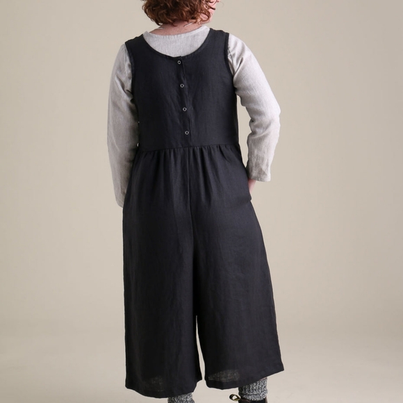 Conscious Clothing Linen Backyard Jumpsuit in Black size XL - Picture 2 of 9